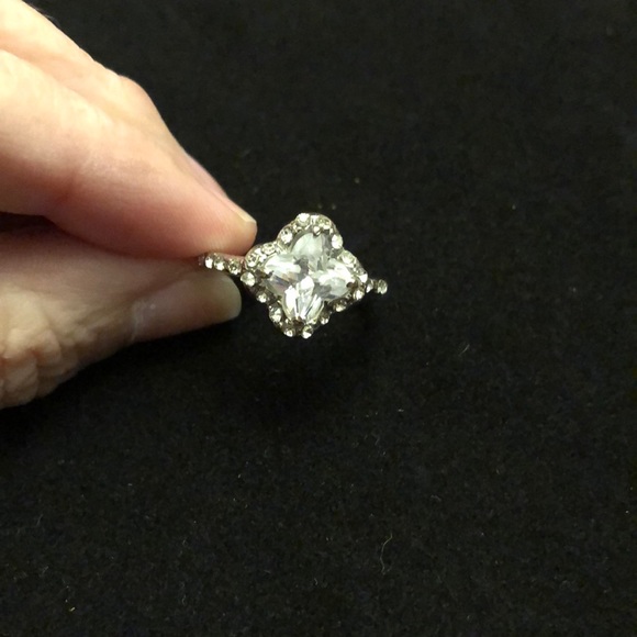 Costume rings size 6 - Picture 2 of 7